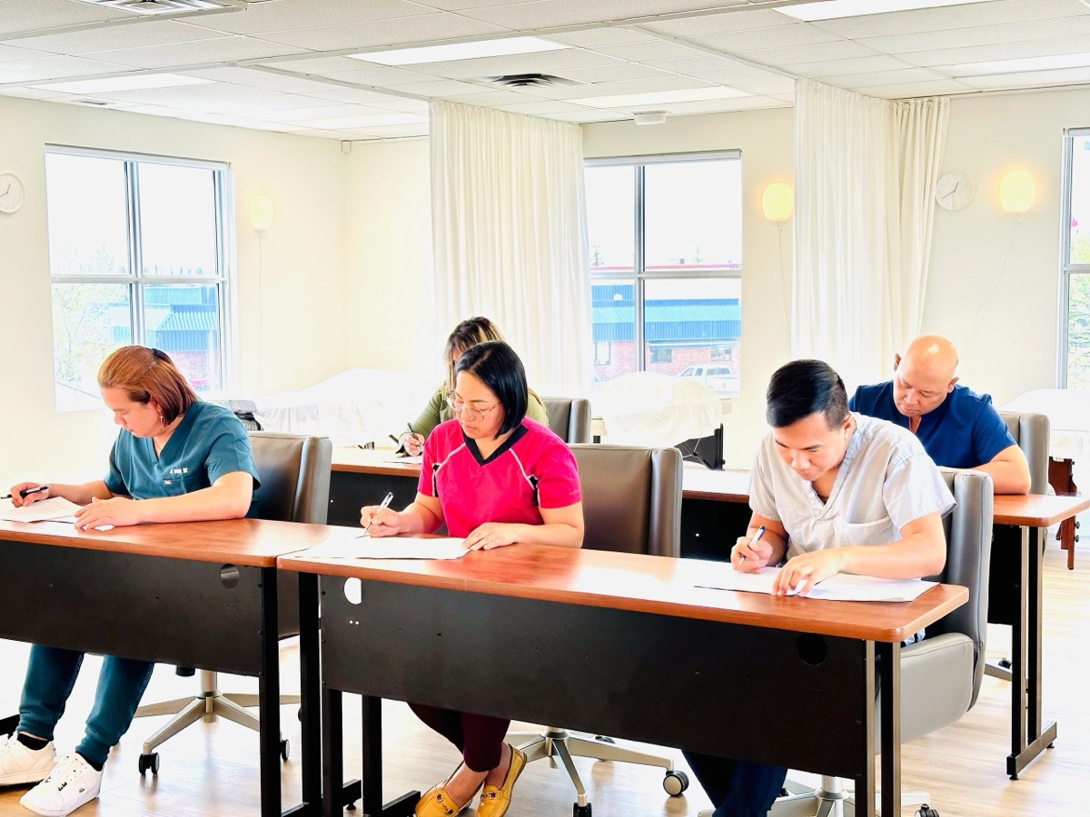 Hands-on cupping instruction in the teaching clinic